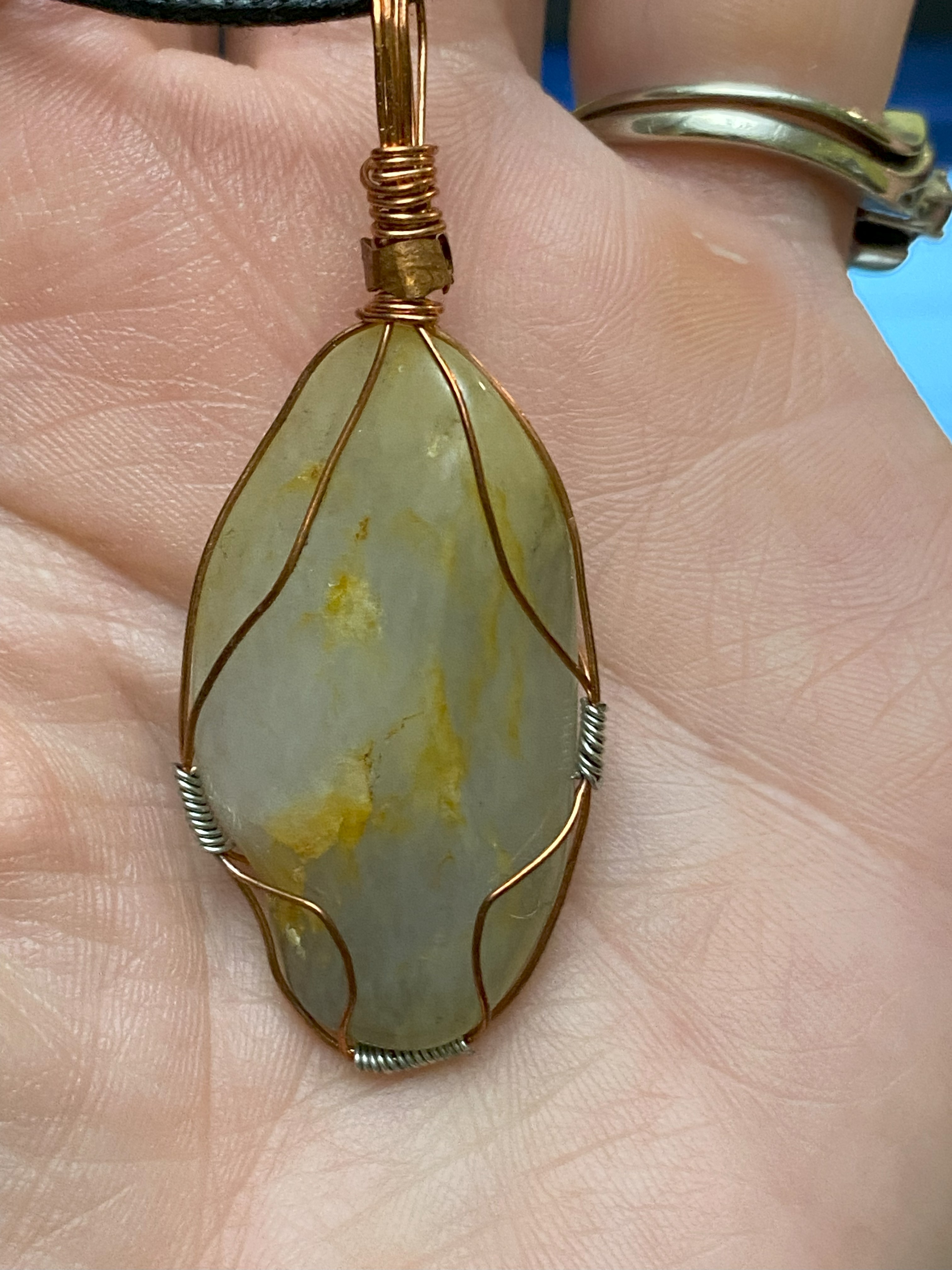 Stone pendant 1